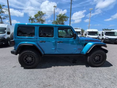 Used 2023 Jeep Wrangler Unlimited Rubicon w/ Xtreme 35 Tire Package AWD/4WD image 4
