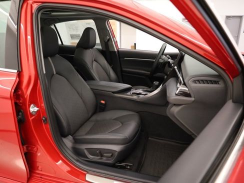 Used 2024 Toyota Camry XSE w/ Blackout Package (TMS) image 32