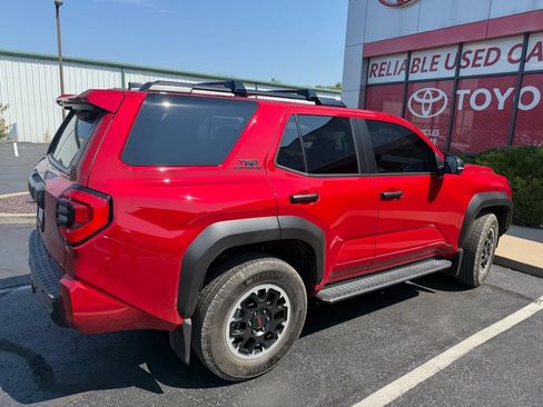 Certified 2025 Toyota 4Runner TRD Off-Road Premium w/ Tow Technology Package AWD/4WD image 4