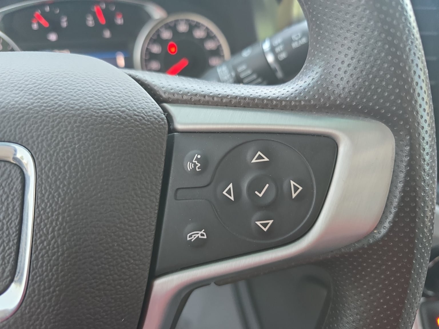 Used 2021 GMC Acadia SLE w/ Driver Convenience Package FWD image 23