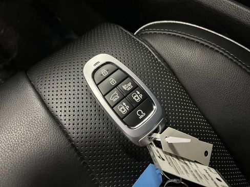 Used 2023 Hyundai Tucson Limited image 31