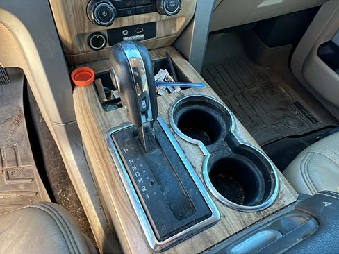 Used 2011 Ford F150 Lariat w/ Lariat Chrome Pkg image 24