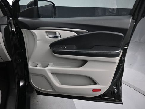 Used 2017 Honda Pilot EX-L image 51