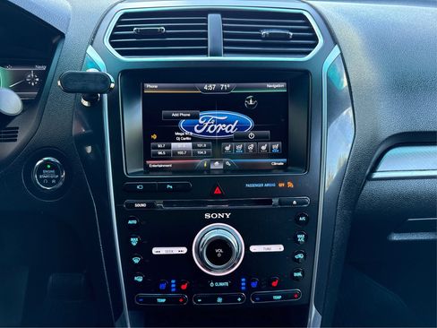 Used 2016 Ford Explorer Sport w/ Equipment Group 401A AWD/4WD image 15