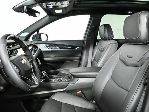 New 2025 Cadillac XT6 Premium Luxury w/ Technology Package image 8