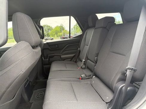 Used 2026 Toyota 4Runner SR5 AWD/4WD image 15