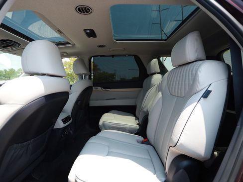 Used 2025 Hyundai Palisade Limited FWD image 24