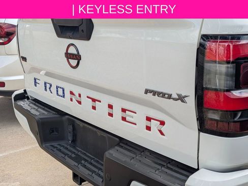 Used 2022 Nissan Frontier Pro-X image 5