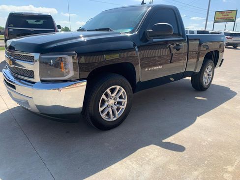 Used 2013 Chevrolet Silverado 1500 W/T w/ LS Package image 3