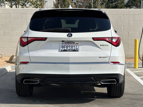 Used 2023 Acura MDX SH-AWD w/ Advance Package image 9