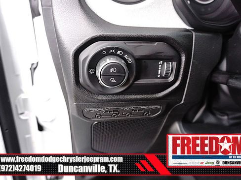 New 2025 Jeep Gladiator Sport image 39