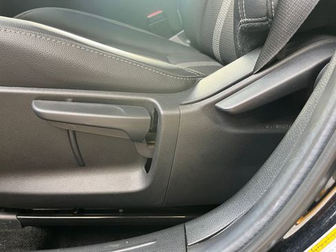 Used 2025 MAZDA CX-50 AWD 2.5 S w/ Select Package image 23