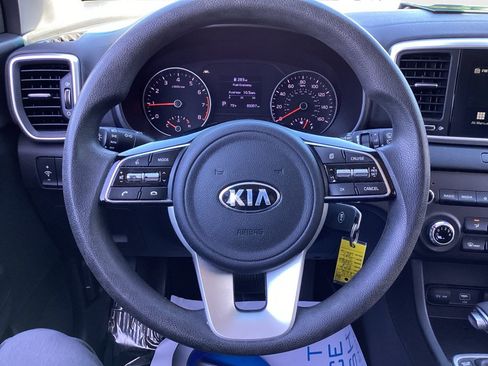 Used 2022 Kia Sportage LX FWD image 13