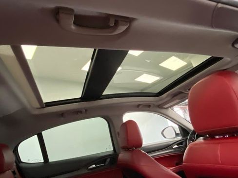 Used 2019 Alfa Romeo Stelvio Ti image 42