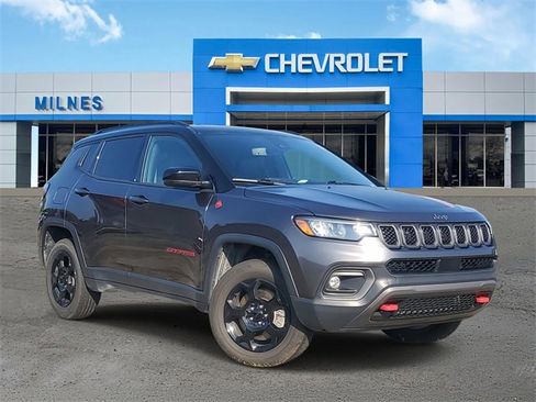Used 2023 Jeep Compass Trailhawk image 1