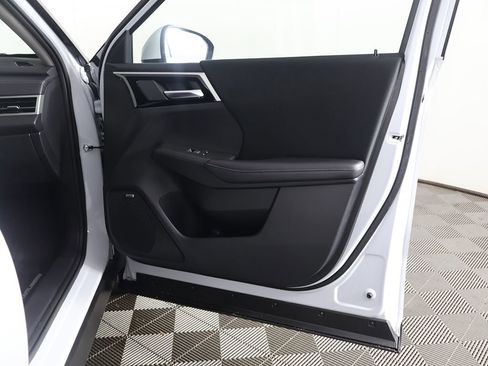 New 2026 Mitsubishi Outlander ES FWD image 21