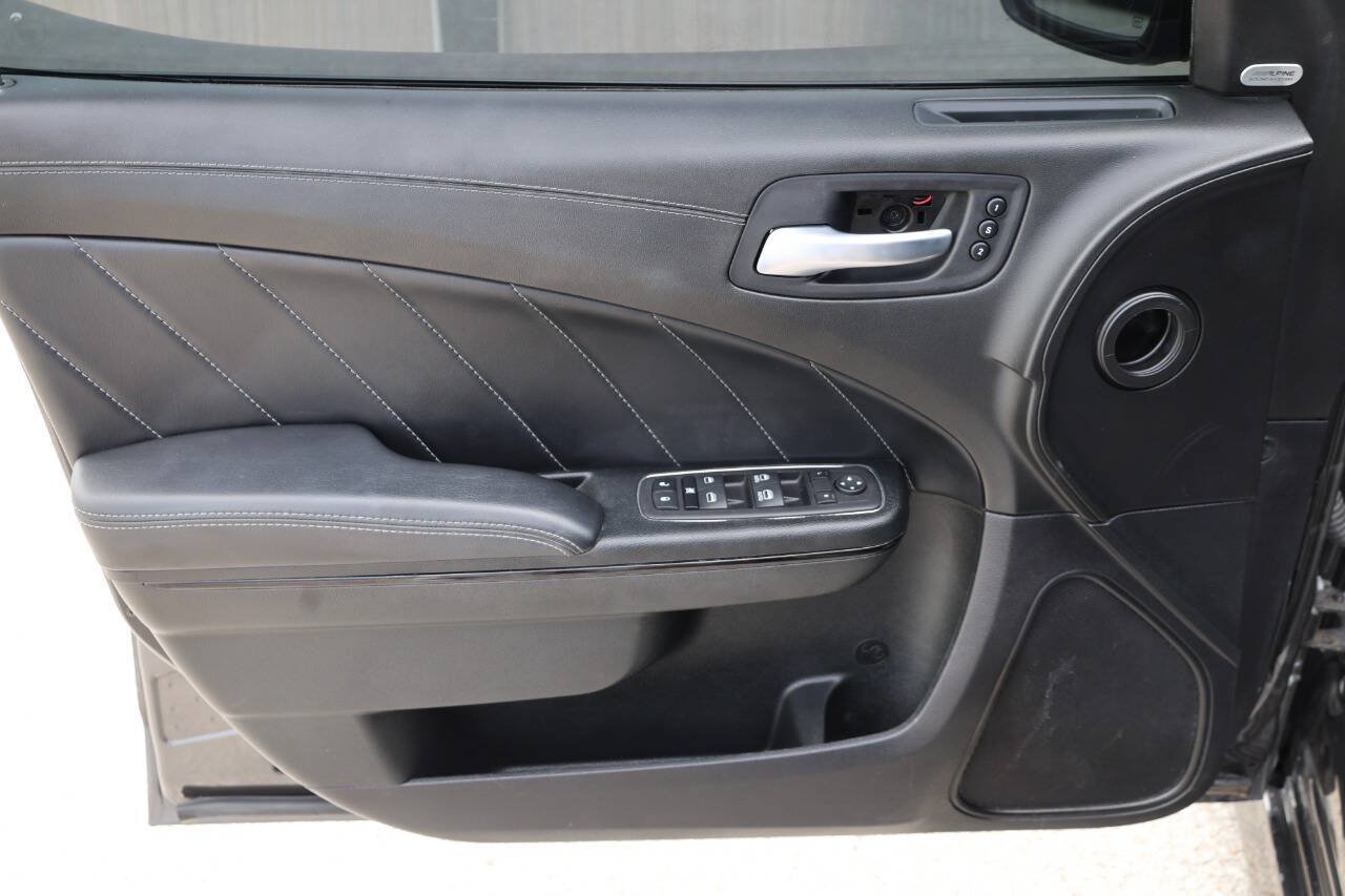 Used 2023 Dodge Charger R/T w/ Plus Group RWD image 12