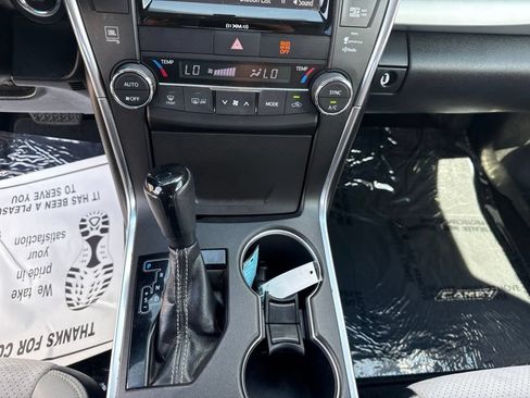 Used 2017 Toyota Camry XSE FWD image 17