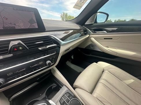 Used 2020 BMW M550i xDrive AWD/4WD image 17