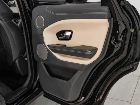 Used 2017 Land Rover Range Rover Evoque SE Premium image 44