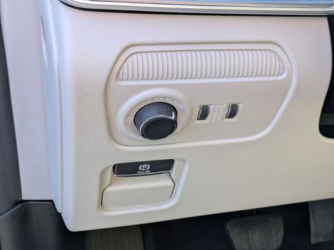 New 2026 Jeep Grand Wagoneer 2WD image 14