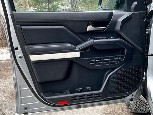 Used 2024 Toyota Tacoma TRD Off-Road image 21