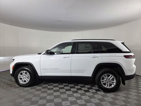 New 2025 Jeep Grand Cherokee Laredo w/ MOPAR Finishing Package image 7