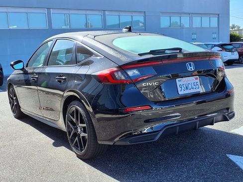 Used 2025 Honda Civic Sport image 3