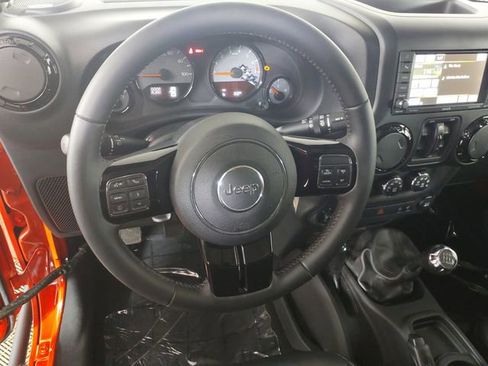 Used 2017 Jeep Wrangler Unlimited Sahara AWD/4WD image 25