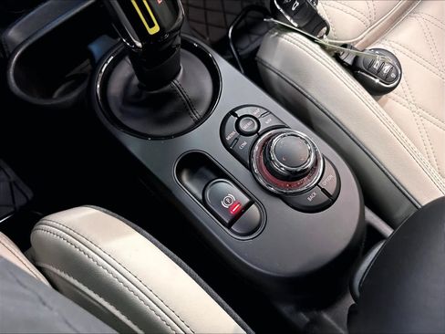 Used 2024 MINI Cooper SE w/ Signature Upholstery Package FWD image 35