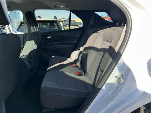 Used 2022 Chevrolet Equinox LT AWD/4WD image 12