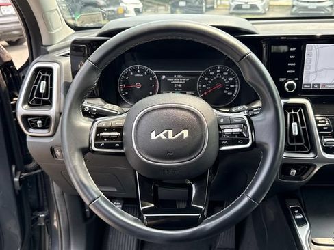 Used 2023 Kia Sorento S w/ Panoramic Sunroof Package AWD/4WD image 19