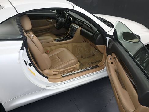 Used 2008 Lexus SC 430 Convertible w/ Preferred Accessory Pkg RWD image 10