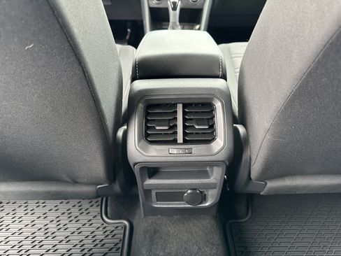 Used 2024 Volkswagen Tiguan S image 32