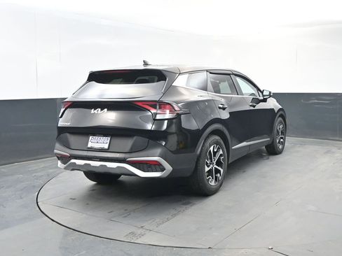 Used 2023 Kia Sportage EX image 5