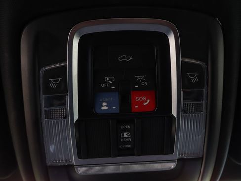 Used 2022 RAM 3500 Limited image 30