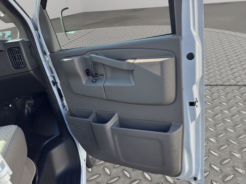 New 2025 Chevrolet Express 3500 w/ Driver Convenience Package image 29