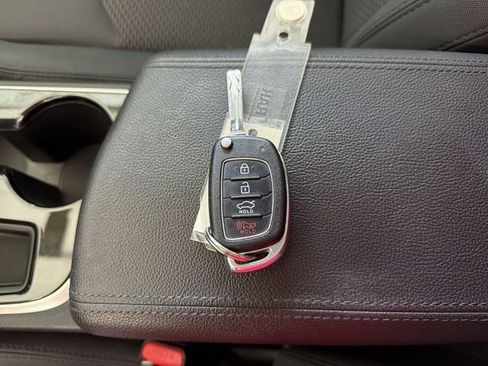 Used 2018 Hyundai Sonata SE FWD image 28