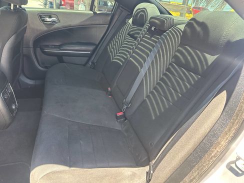 Used 2014 Dodge Charger SXT image 10