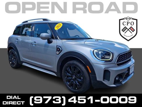 Used 2024 MINI Cooper Countryman S FWD image 1