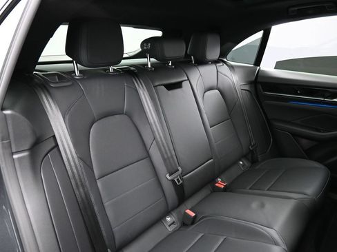 Certified 2025 Porsche Macan Electric RWD image 26