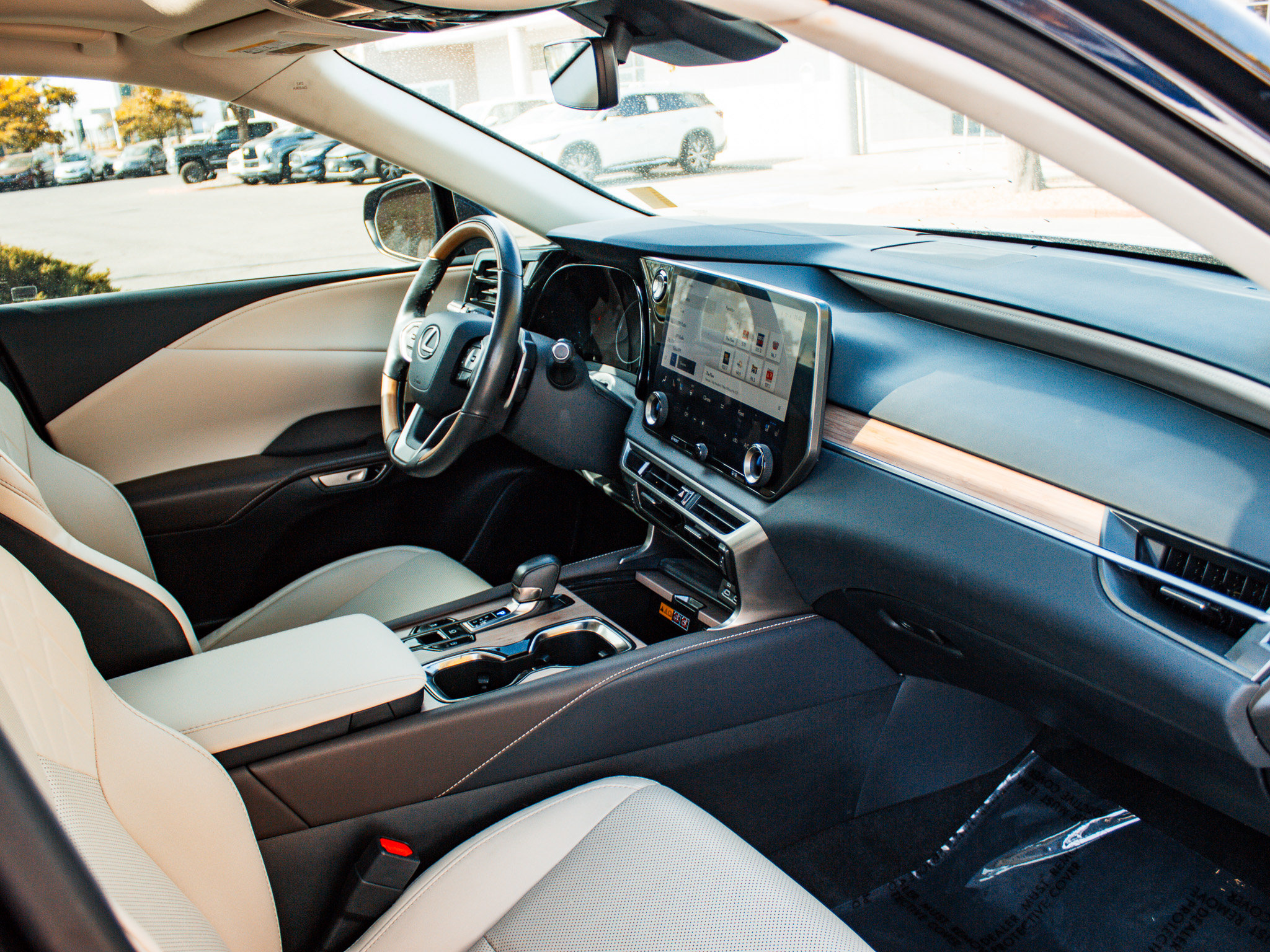 Used 2024 Lexus RX 350 Premium w/ Cold Area Package FWD image 27