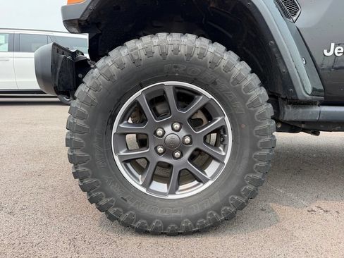 Used 2020 Jeep Gladiator Overland w/ Popular Equipment Package AWD/4WD image 16