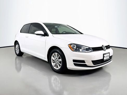 Used 2015 Volkswagen Golf S FWD image 3