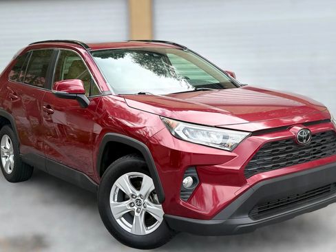 Used 2019 Toyota RAV4 XLE image 13