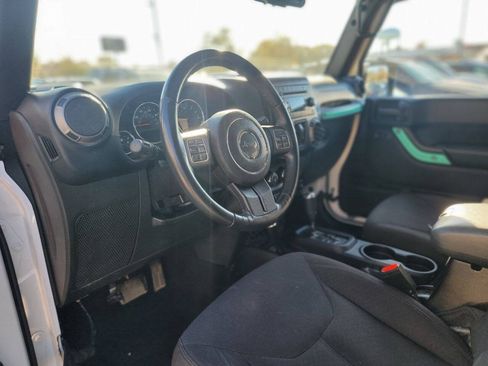 Used 2015 Jeep Wrangler Unlimited Sport w/ Quick Order Package 24S AWD/4WD image 4