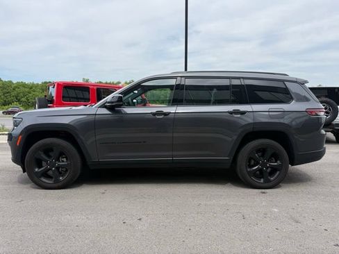 Used 2023 Jeep Grand Cherokee L Laredo AWD/4WD image 6