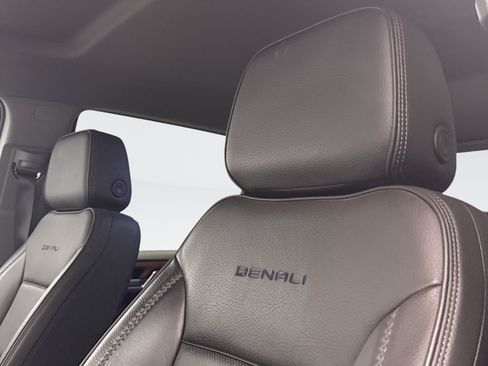 Used 2022 GMC Sierra 1500 Denali AWD/4WD image 8