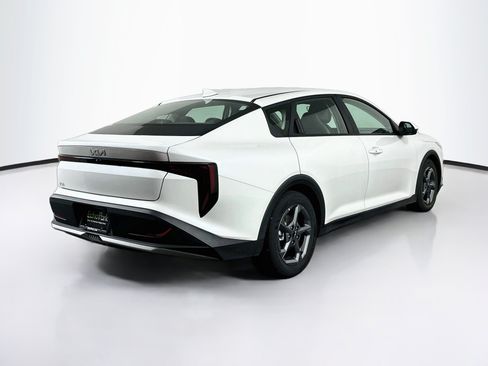 Used 2025 Kia K4 FWD image 9