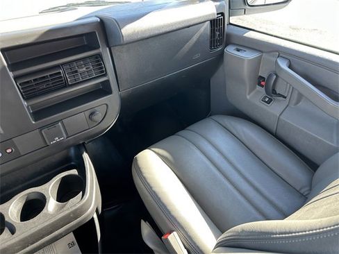 Used 2020 Chevrolet Express 3500 LS w/ Chrome Appearance Package image 16